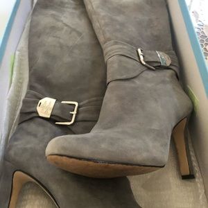 Gray boots size 7